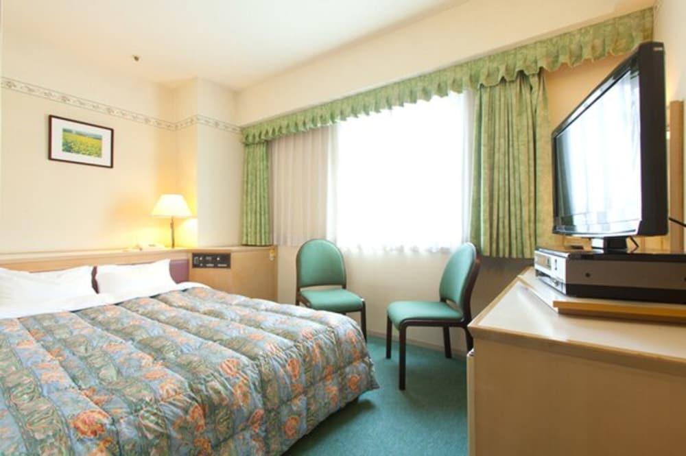Airline Hotel Miyazaki Buitenkant foto